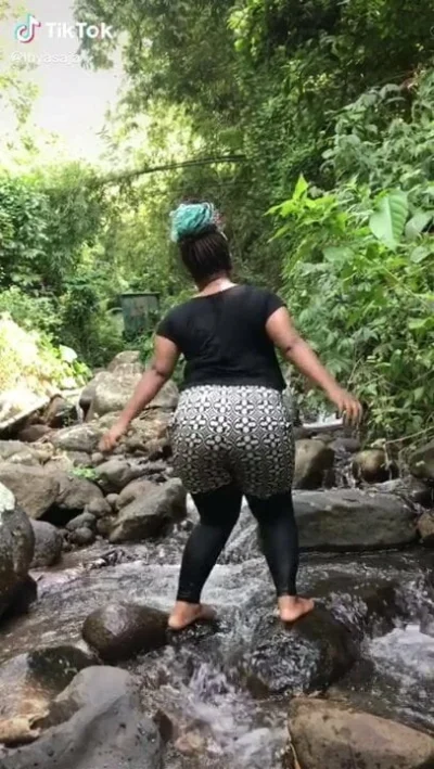 TIKTOK TWERK