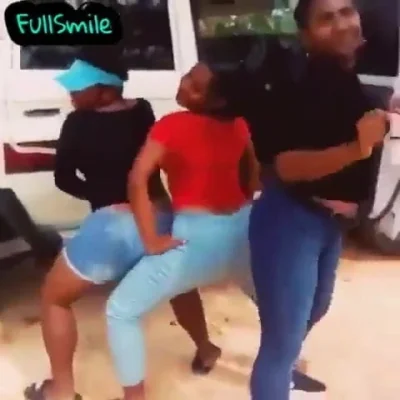 Wabag and Tari Girls from PNG Twerking.