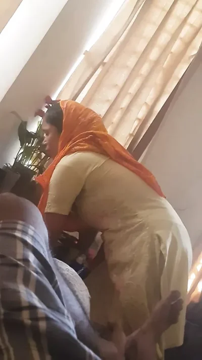 BangladeshiHidden Cleavage Nude 02