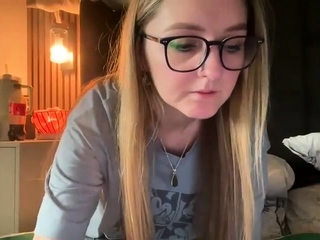 Amateur Blonde Teen Plays Solo with Toy Webcam Porn